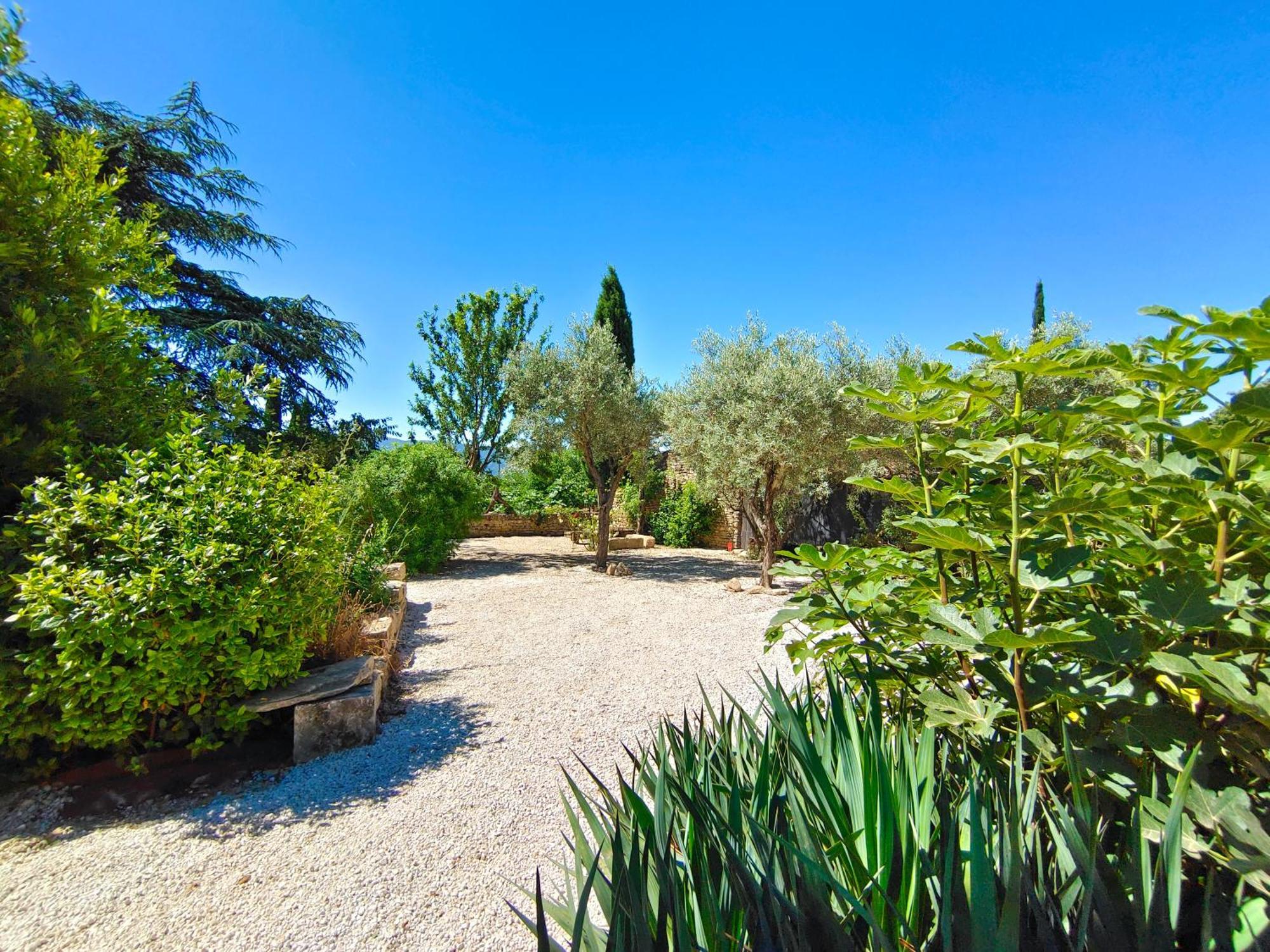 Bed and Breakfast Rue Du Chateau A Cabrieres D'Avignon Екстер'єр фото
