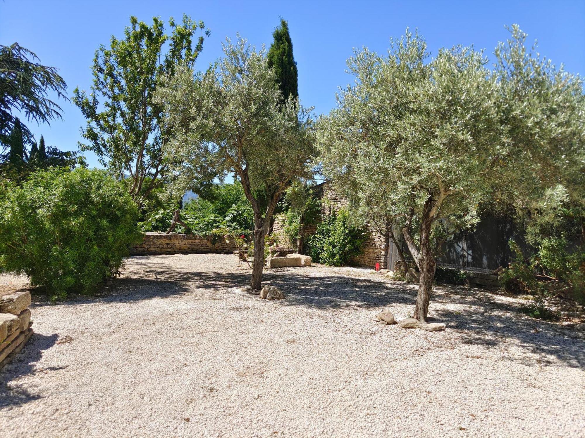 Bed and Breakfast Rue Du Chateau A Cabrieres D'Avignon Екстер'єр фото