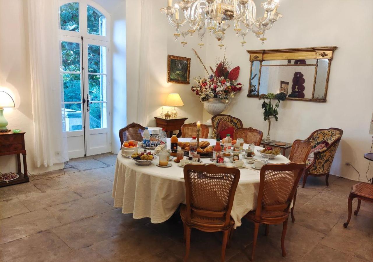 Bed and Breakfast Rue Du Chateau A Cabrieres D'Avignon Екстер'єр фото