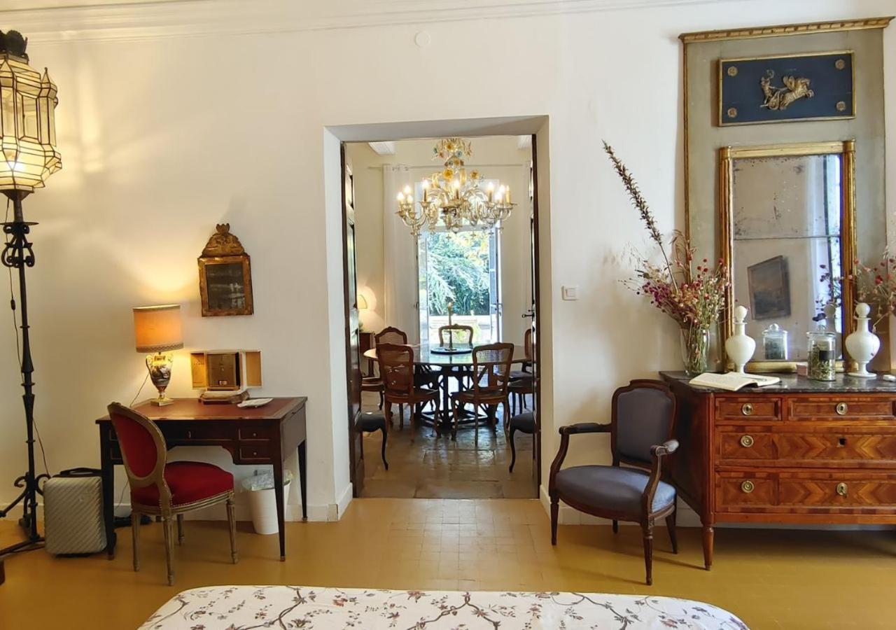 Bed and Breakfast Rue Du Chateau A Cabrieres D'Avignon Екстер'єр фото