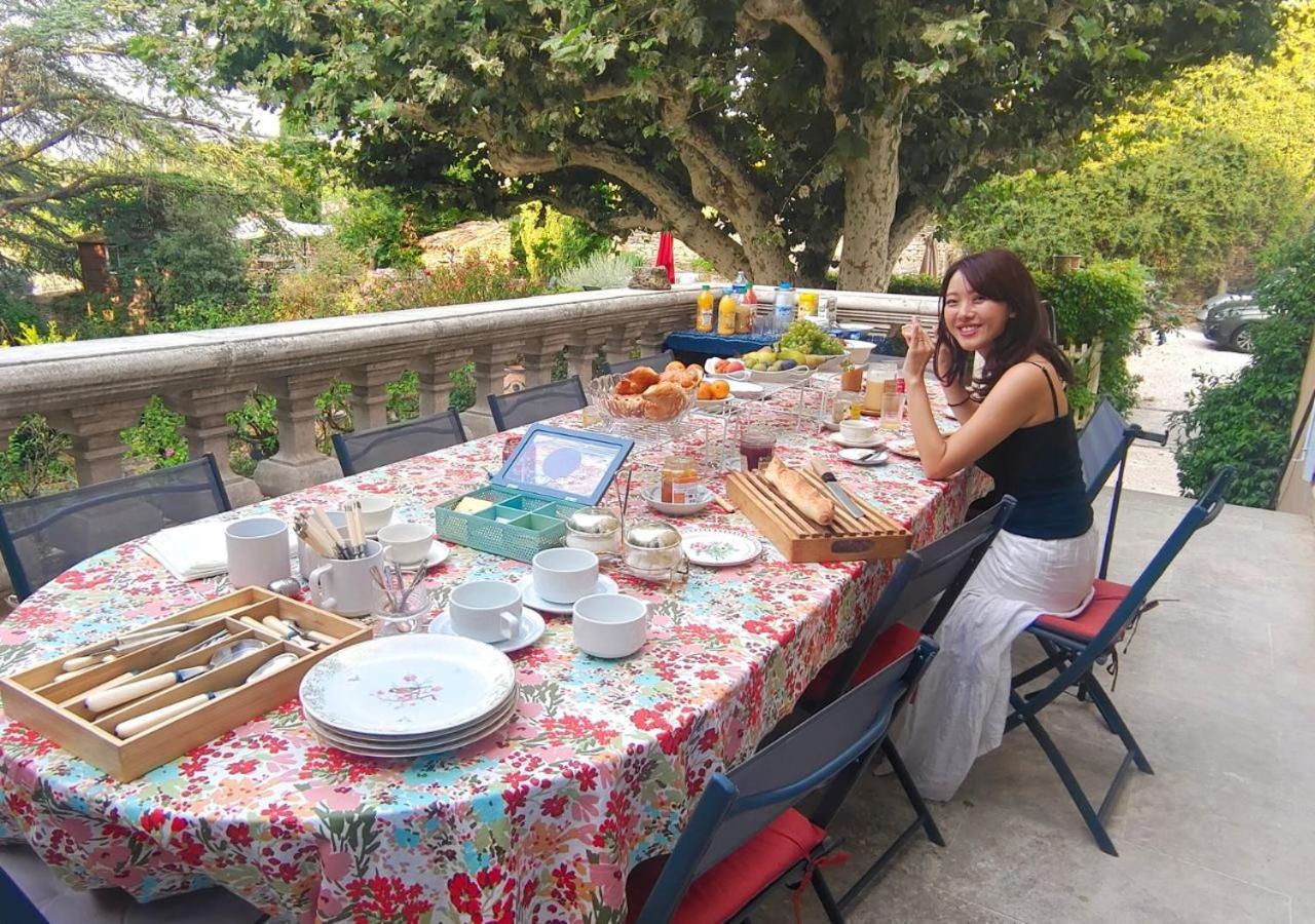 Bed and Breakfast Rue Du Chateau A Cabrieres D'Avignon Екстер'єр фото