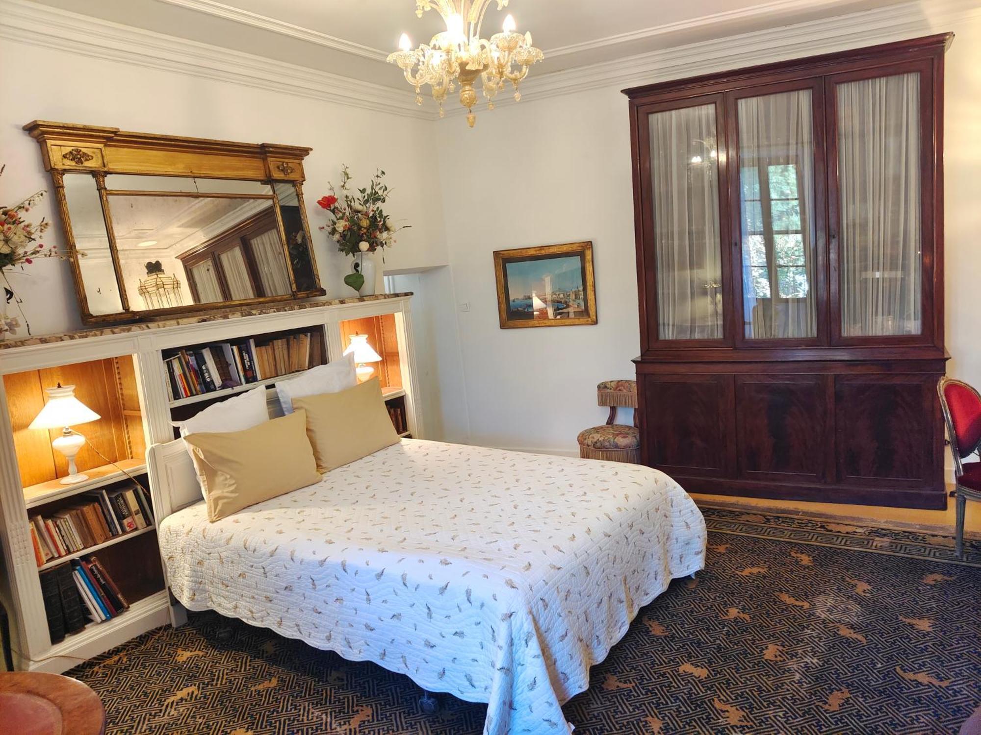 Bed and Breakfast Rue Du Chateau A Cabrieres D'Avignon Екстер'єр фото