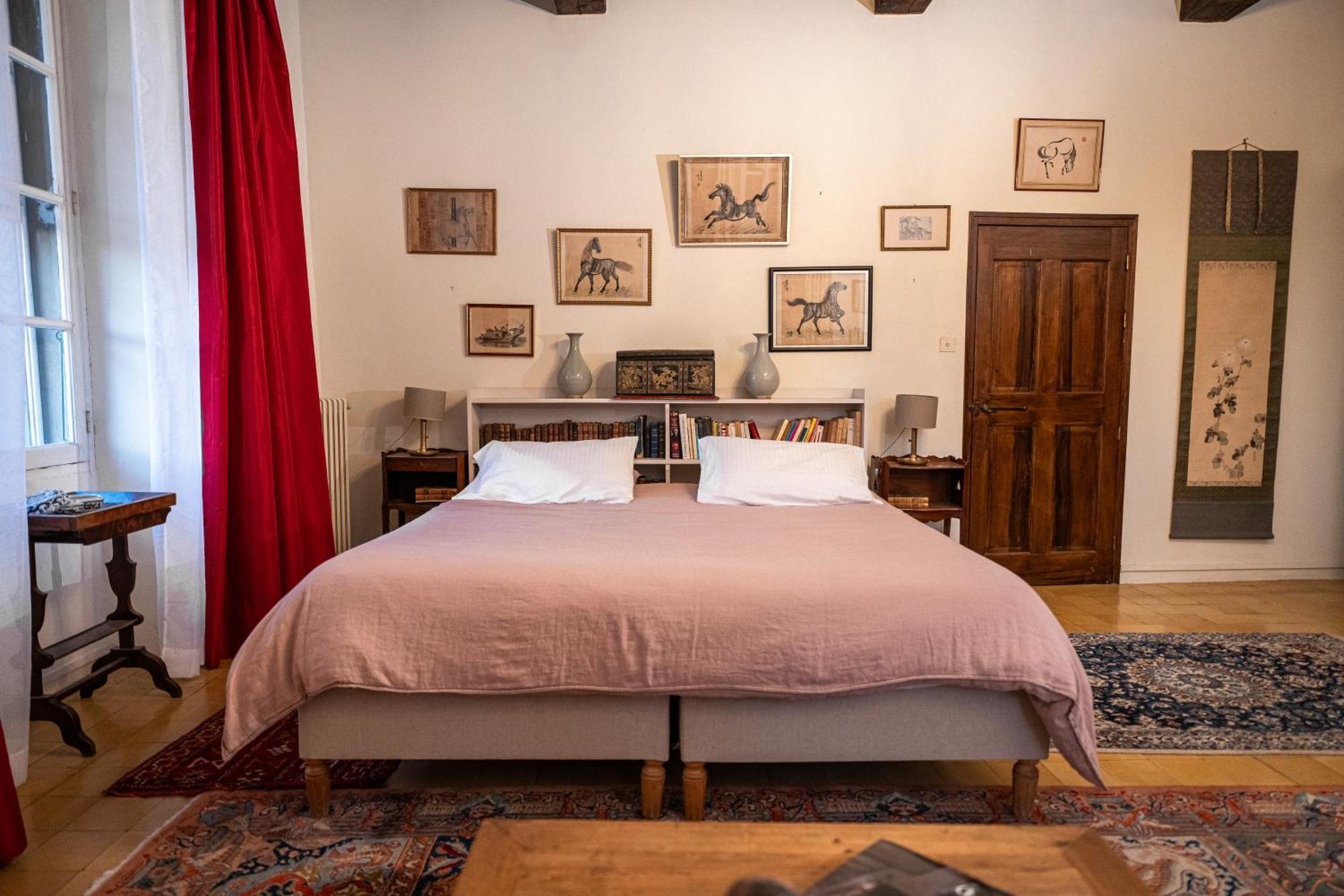 Bed and Breakfast Rue Du Chateau A Cabrieres D'Avignon Екстер'єр фото